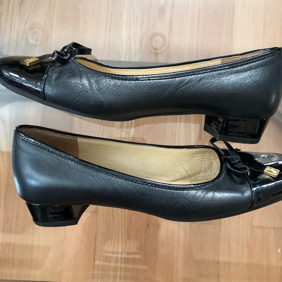 Bruno Magli Black Balerina Bow Size 7 Euro 37 - Picture 5 of 8